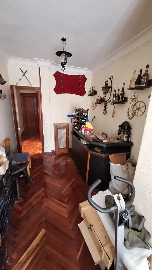 Piso en venta en Burgos con Calefacción, Terraza y Amueblado