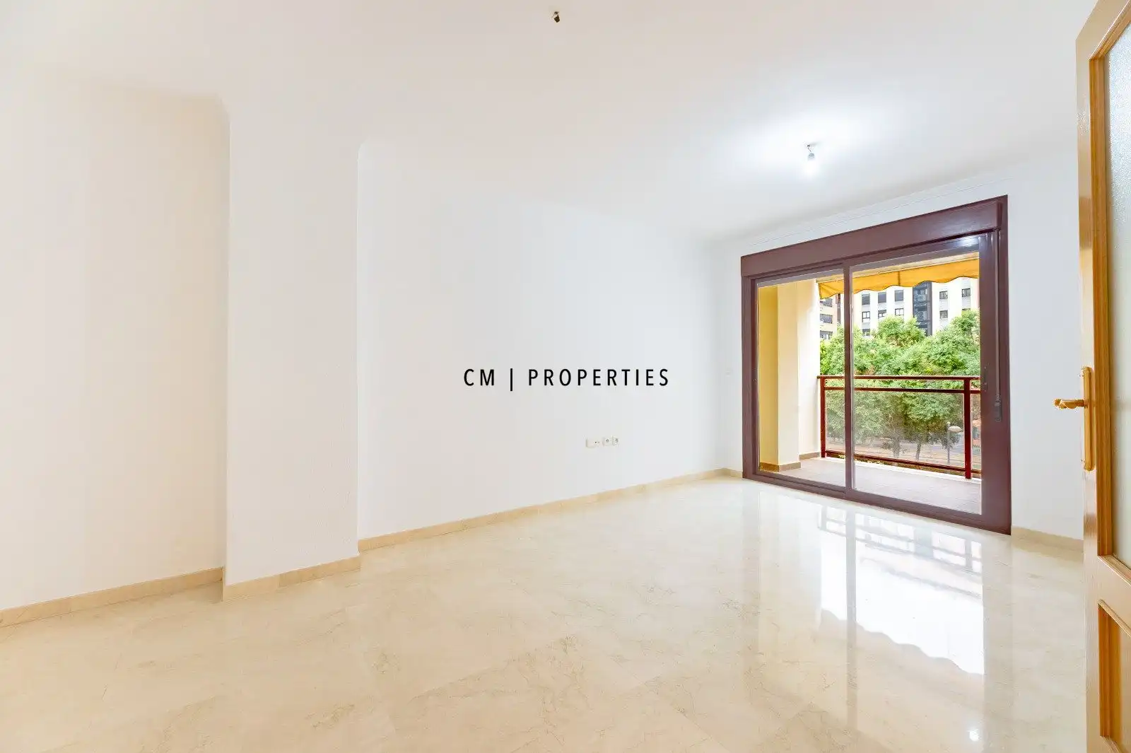 Flat for rent in Valencia  with Air Conditioner, Heating and Terrace