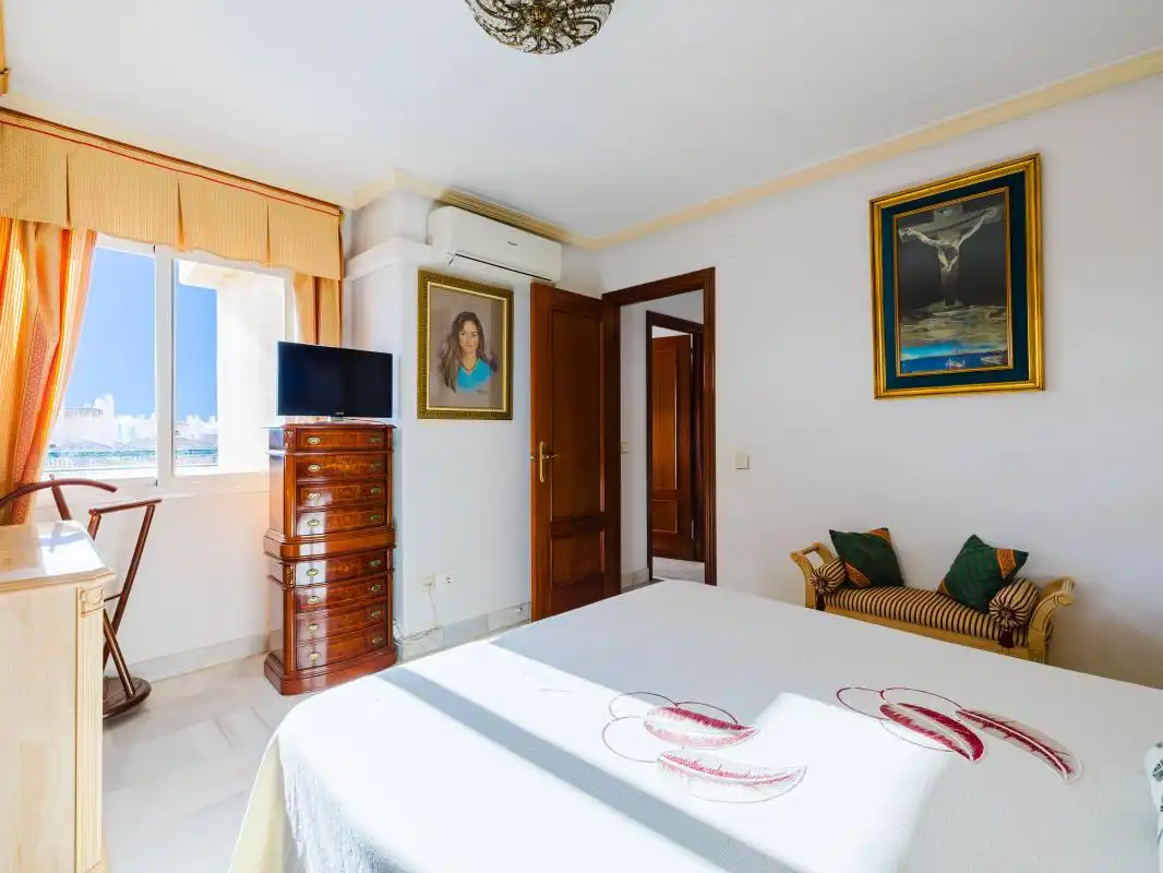 Habitación de Ático en venta en Málaga con Aire acondicionado, Calefacción y Jardín privado