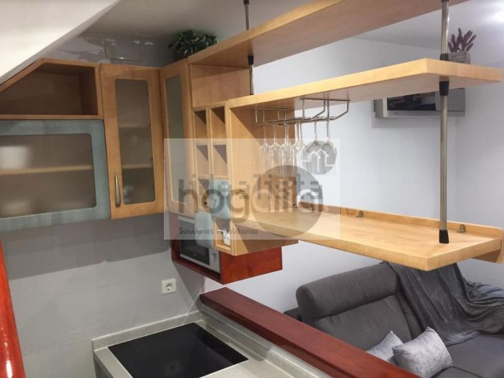 Kitchen of Duplex to rent in  Sevilla Capital  with Air Conditioner and Furnished