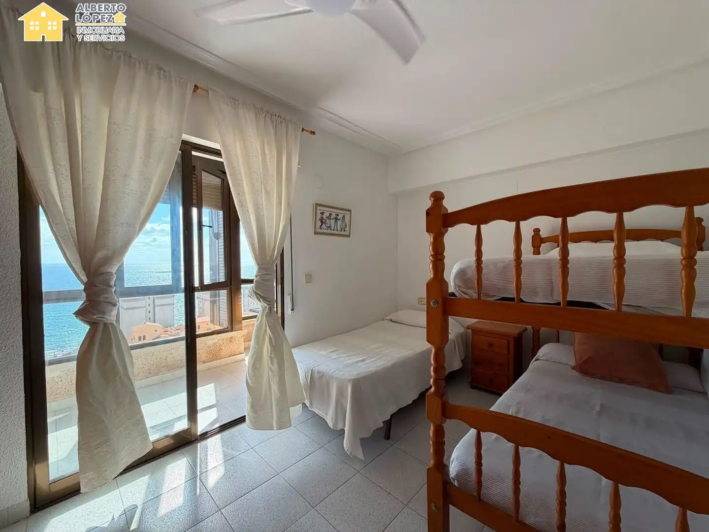 Habitación de Dúplex de alquiler en Elche / Elx con Terraza, Amueblado y Balcón