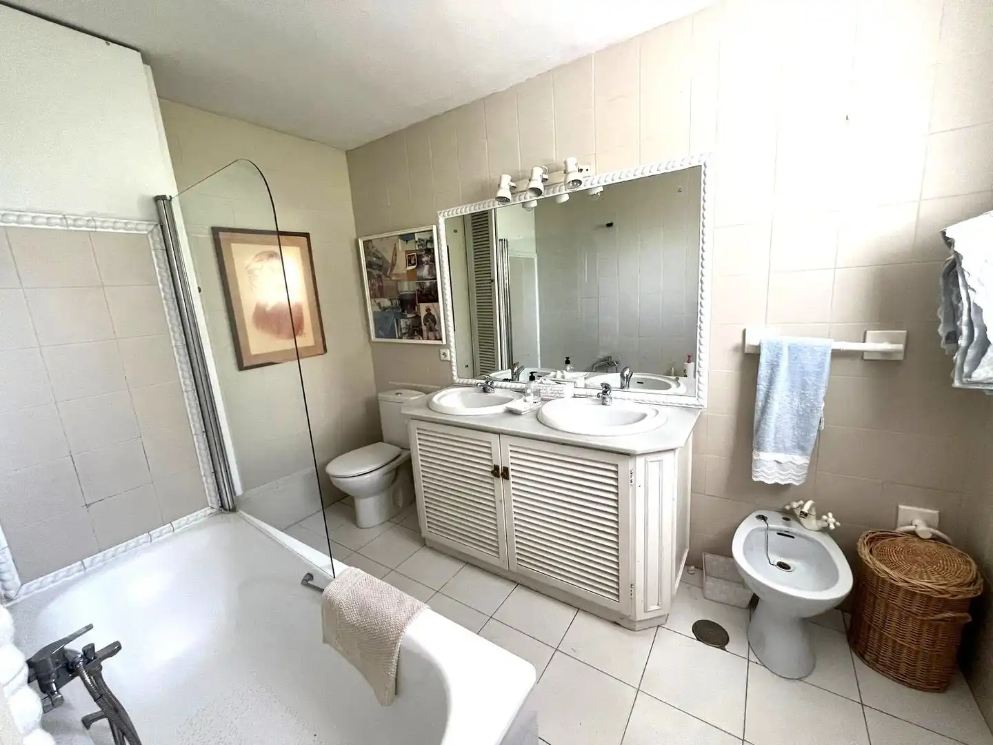 Bany de Casa o xalet en venda en Mijas amb Aire condicionat, Terrassa i Piscina