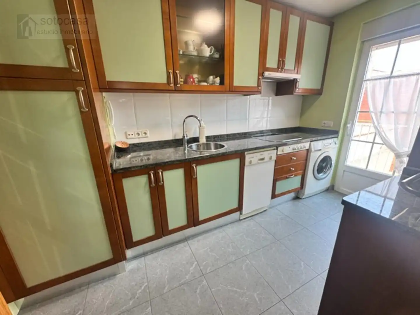 Kitchen of Flat for sale in Valladolid  with Heating, Terrace and Furnished