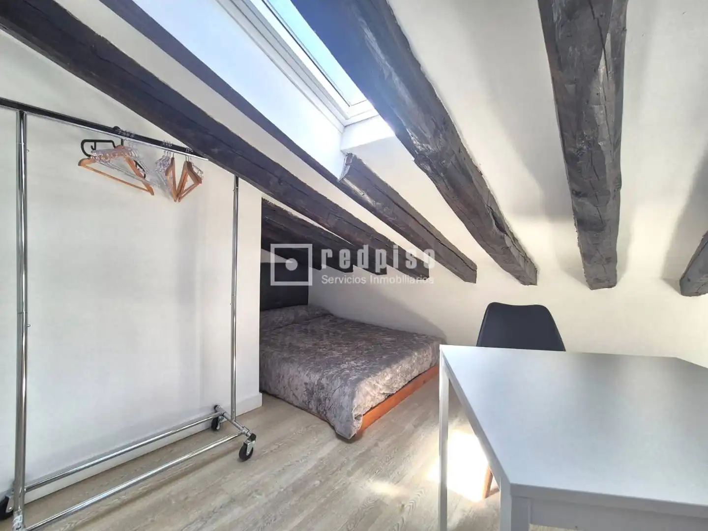 Schlafzimmer von Wohnungen zur Miete in Madrid mit Klimaanlage und Möbliert