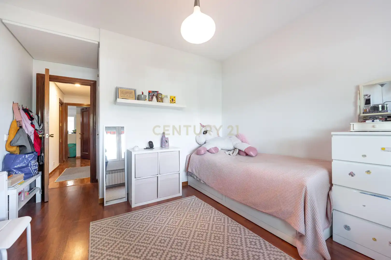 Bedroom of Apartments for rent in Pozuelo de Alarcón  with Oven, Washing machine and Microwave