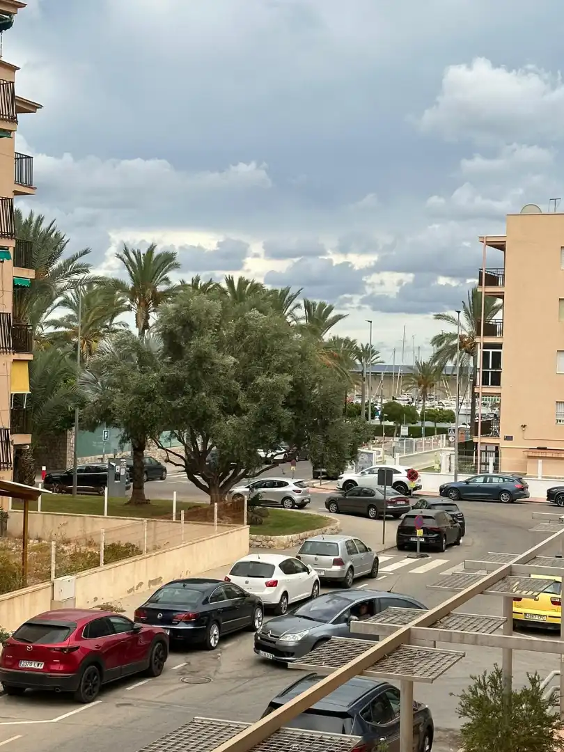 Vista exterior de Pis en venda en Águilas amb Moblat, Forn i Rentadora