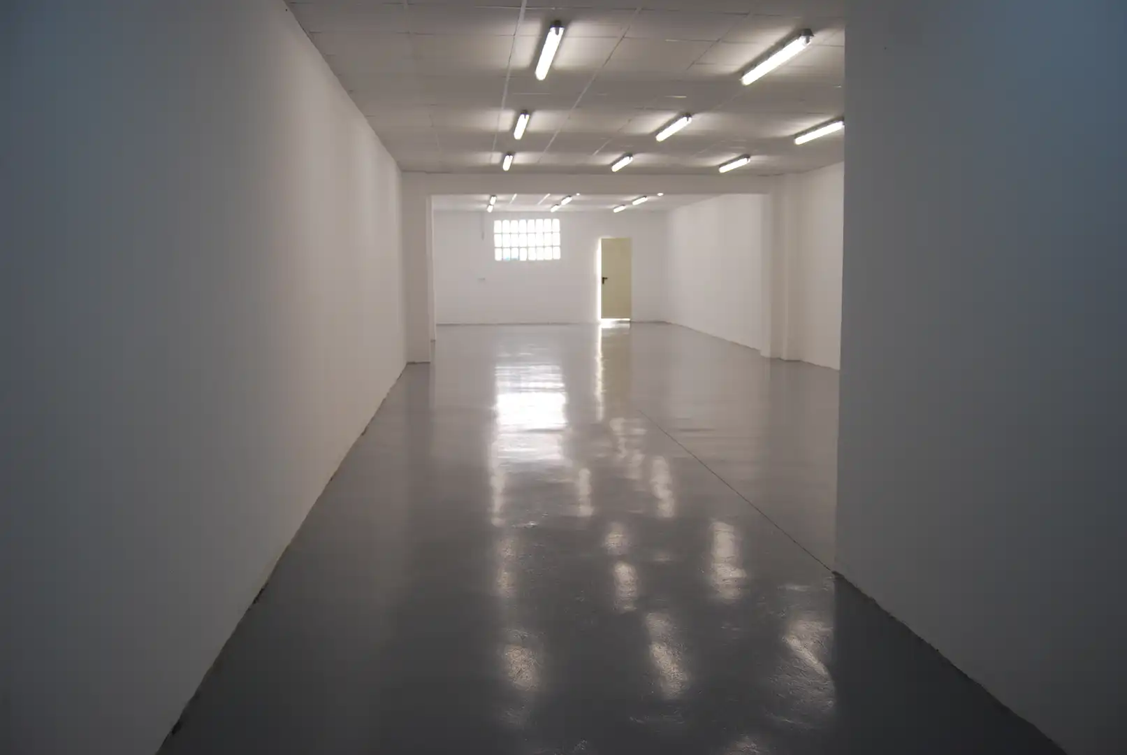 Local en venta en Carrer de Sant Vicenç Ferrer, Almeda - El Corte Inglés