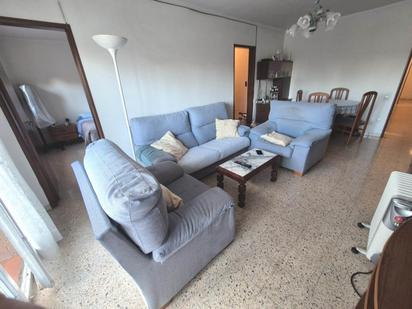 Sala d'estar de Pis en venda en Badalona amb Moblat i Balcó