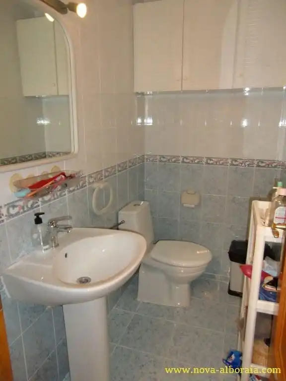 Baño de Casa adosada en venta en Bétera con Aire acondicionado, Calefacción y Jardín privado
