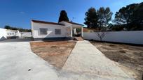 Vista exterior de Casa o xalet de lloguer en Llíria amb Jardí privat, Terrassa i Traster