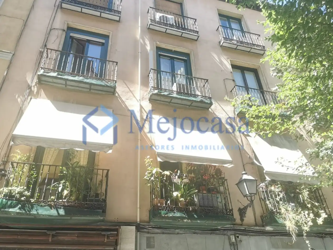 Exterior view of Apartments for sale in Madrid  with Air Conditioner, Heating and Parquet flooring
