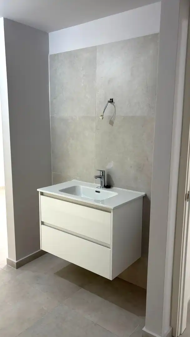 Baño de Apartamento en venta en Arona con Terraza, Trastero y Domótica