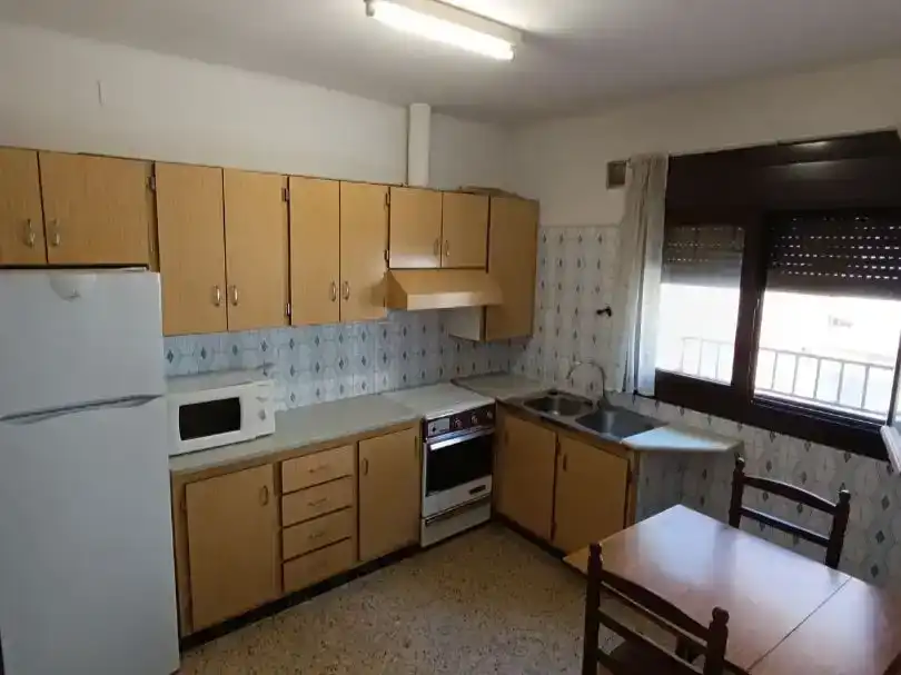 Cuina de Casa adosada en venda en Ponts amb Balcó