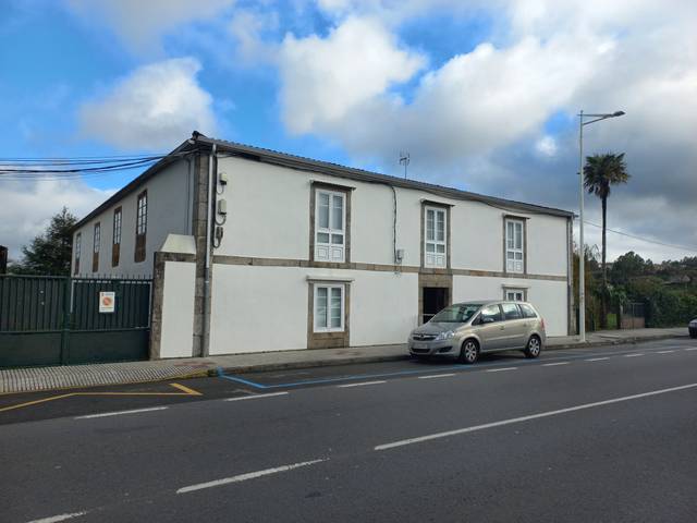 Casa-chalet en Venta en Avenida Finisterre en A Laracha