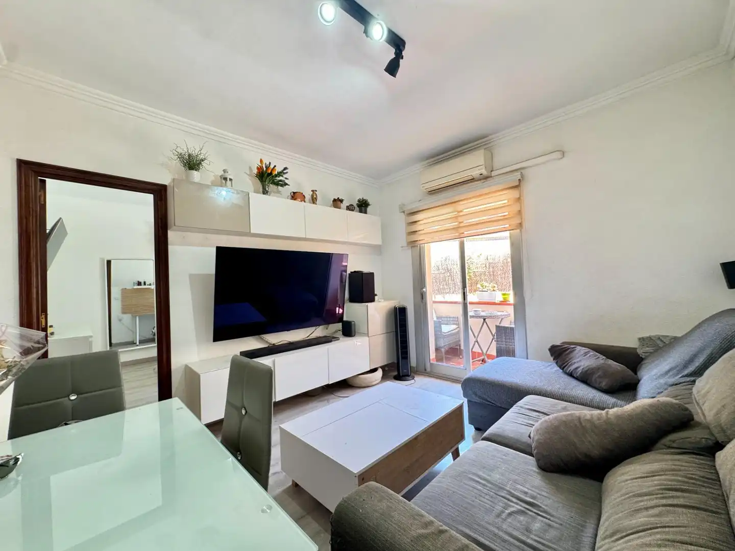 Piso en venta en Carrer PINTOR CASAS, Vilapicina i la Torre Llobeta