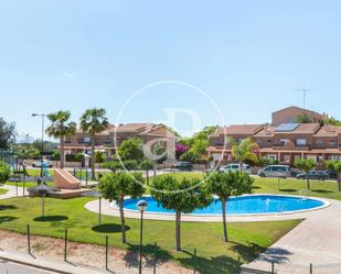 Exterior view of Flat to rent in Paterna  with Heating, Private garden and Terrace