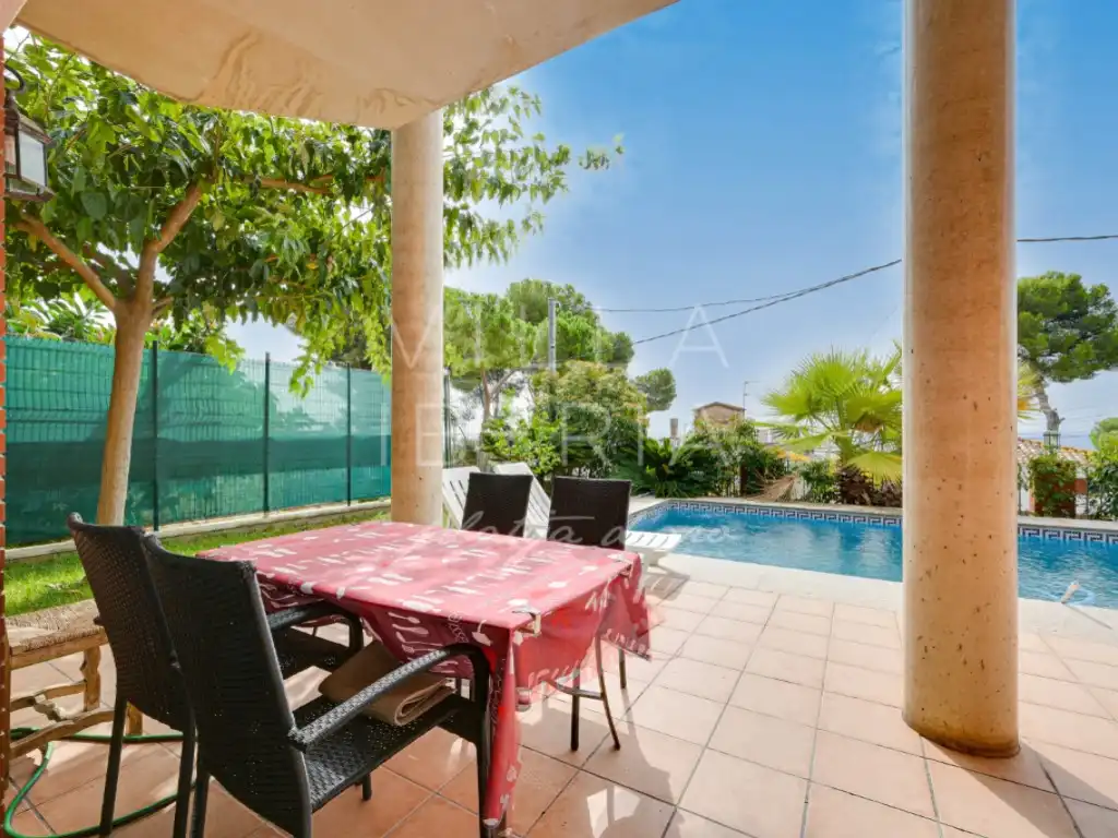 Casa amb piscina en venda a Calle Alzina 11, imagen 10