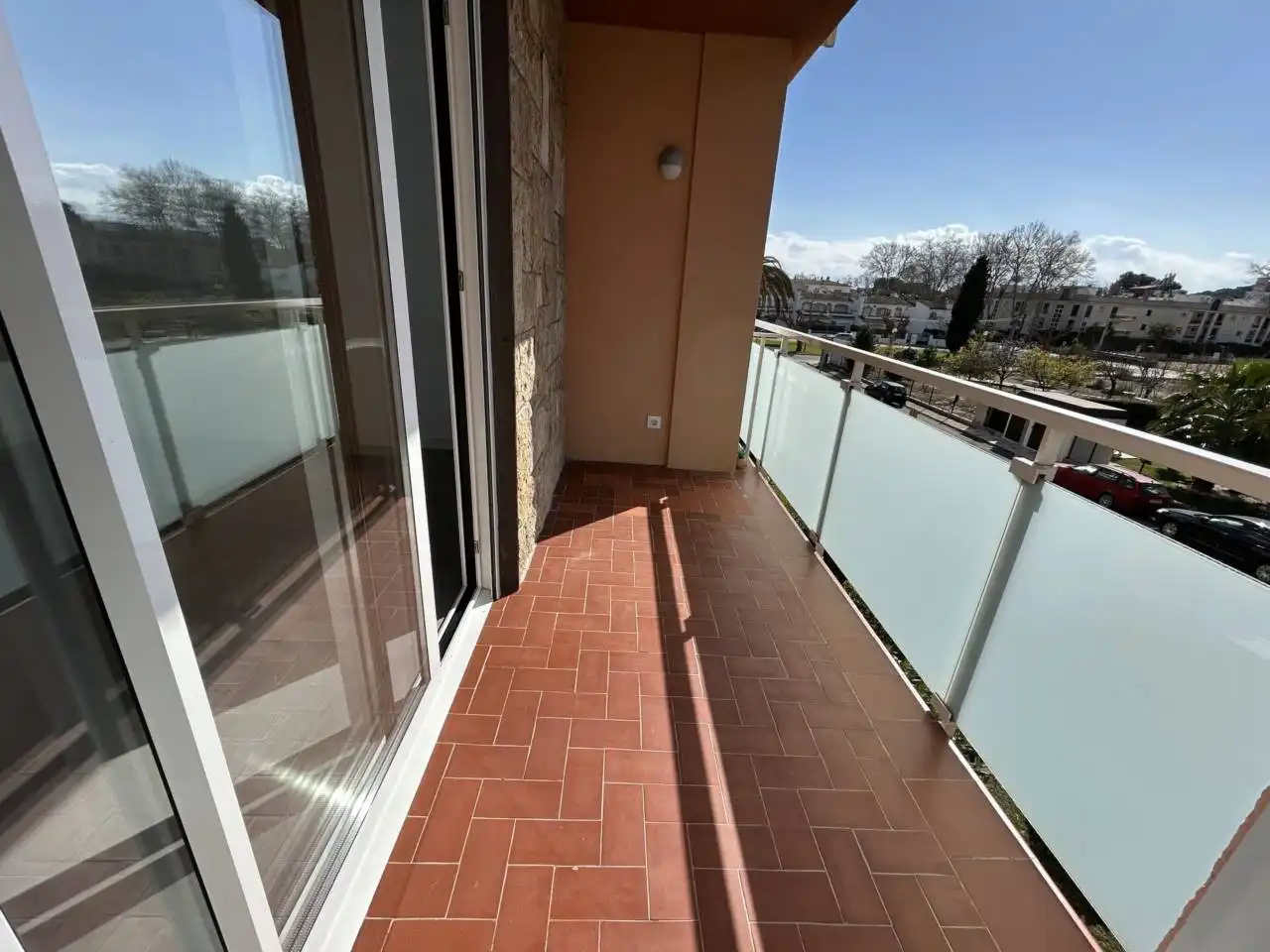 Terrasse von Wohnungen zum Verkauf in Castell d'Aro, Platja d'Aro i s'Agaró mit Balkon und Alarm