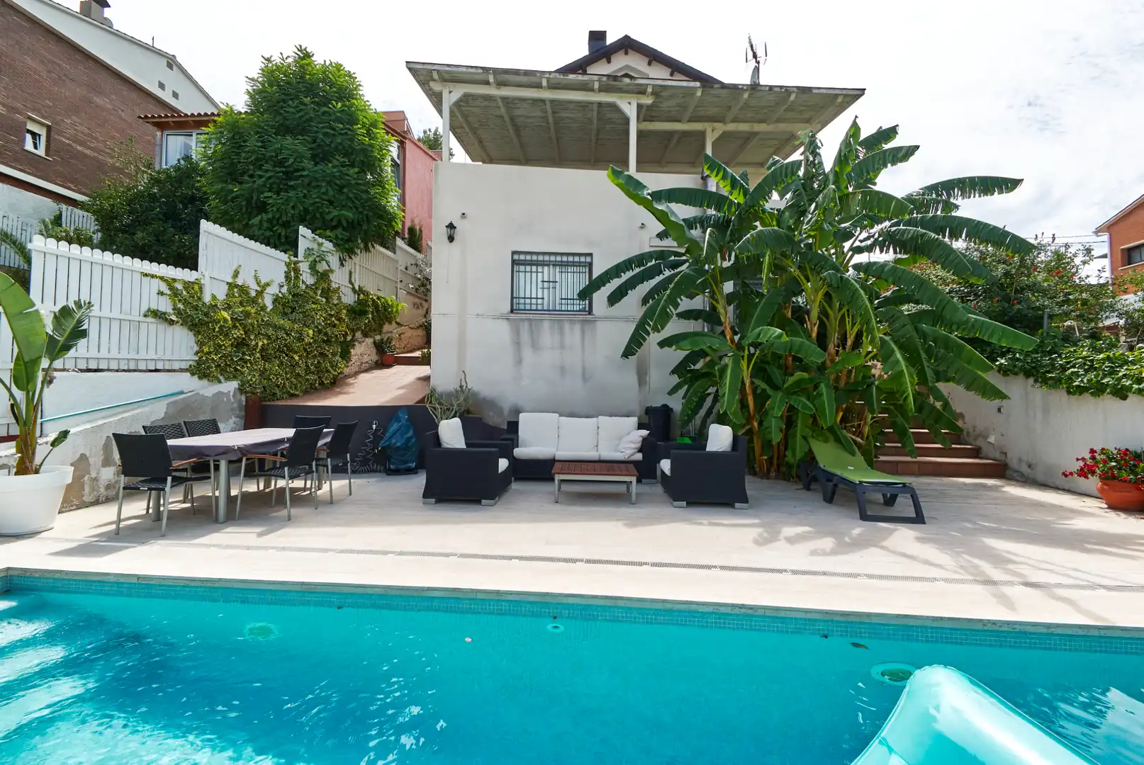 Swimming pool of Houses for sale in Castelldefels  with Air Conditioner, Heating and Private garden