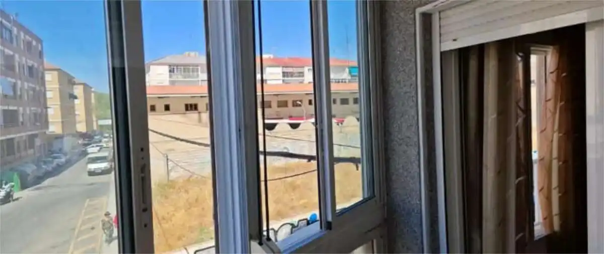 Vista exterior de Pis en venda en Alicante / Alacant amb Terrassa i Traster