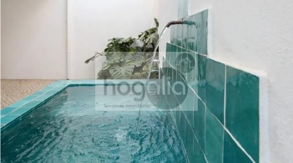 Piscina de Estudi de lloguer en  Sevilla Capital amb Aire condicionat i Moblat