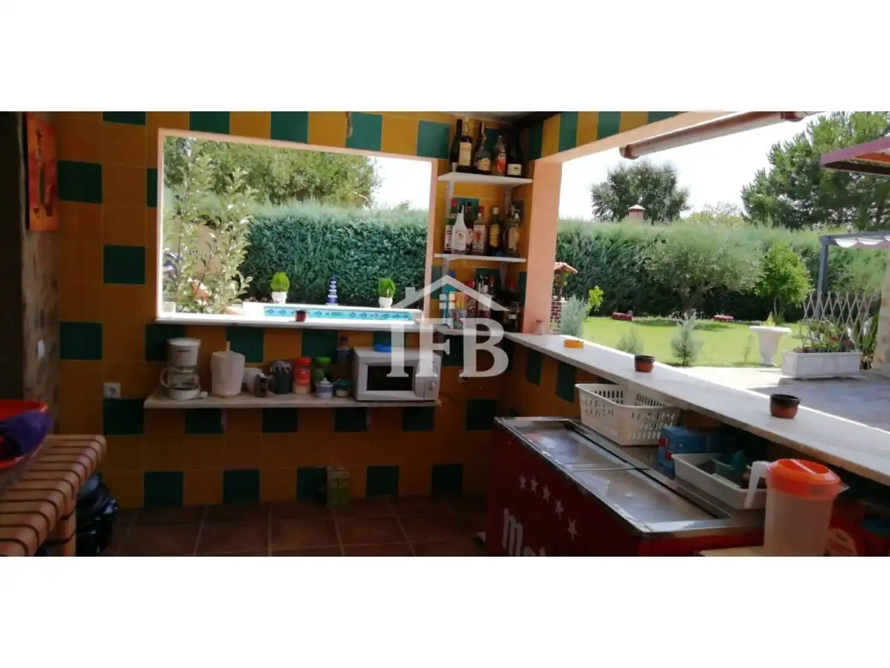 Garden of Country homes for sale in Valverde de Leganés  with Air Conditioner, Heating and Private garden