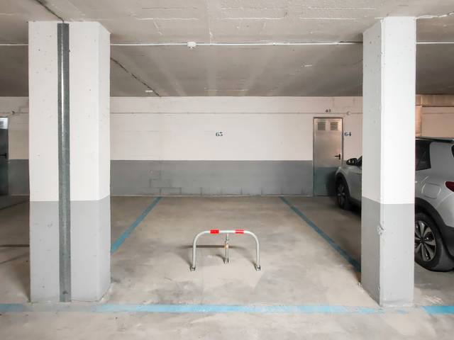 Garaje en Venta en Calle Mi Tío, 13 en Valdespartera