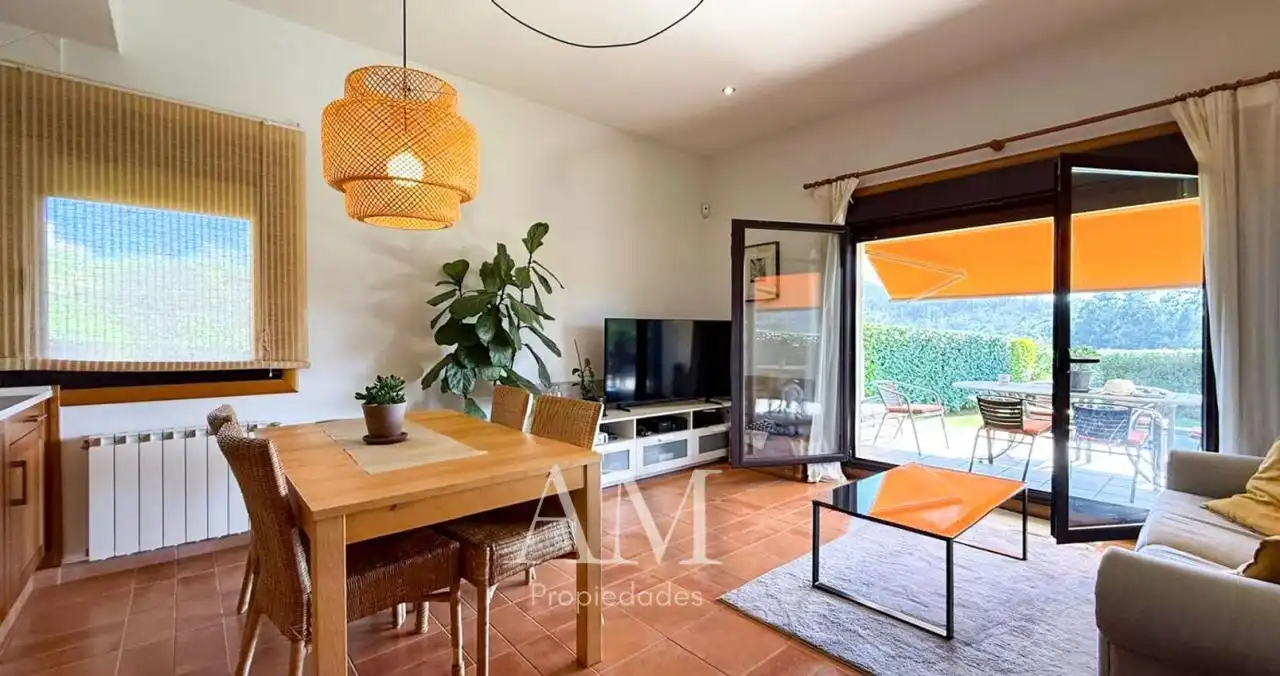 Sala de estar de Casa o chalet en venta en Vigo  con Calefacción, Jardín privado y Terraza