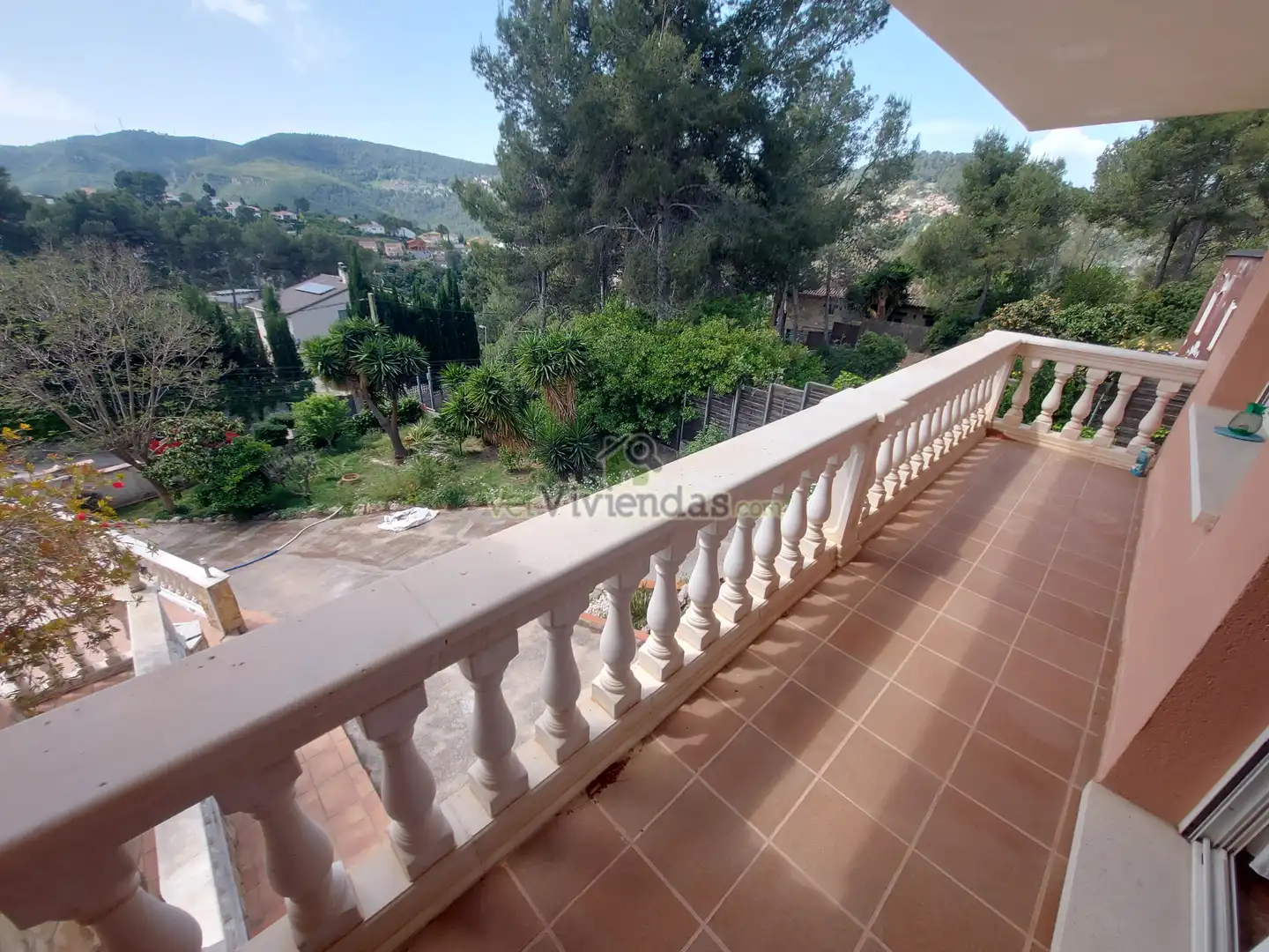 Vista exterior de Casa o xalet en venda en Vallirana amb Calefacció, Jardí privat i Terrassa