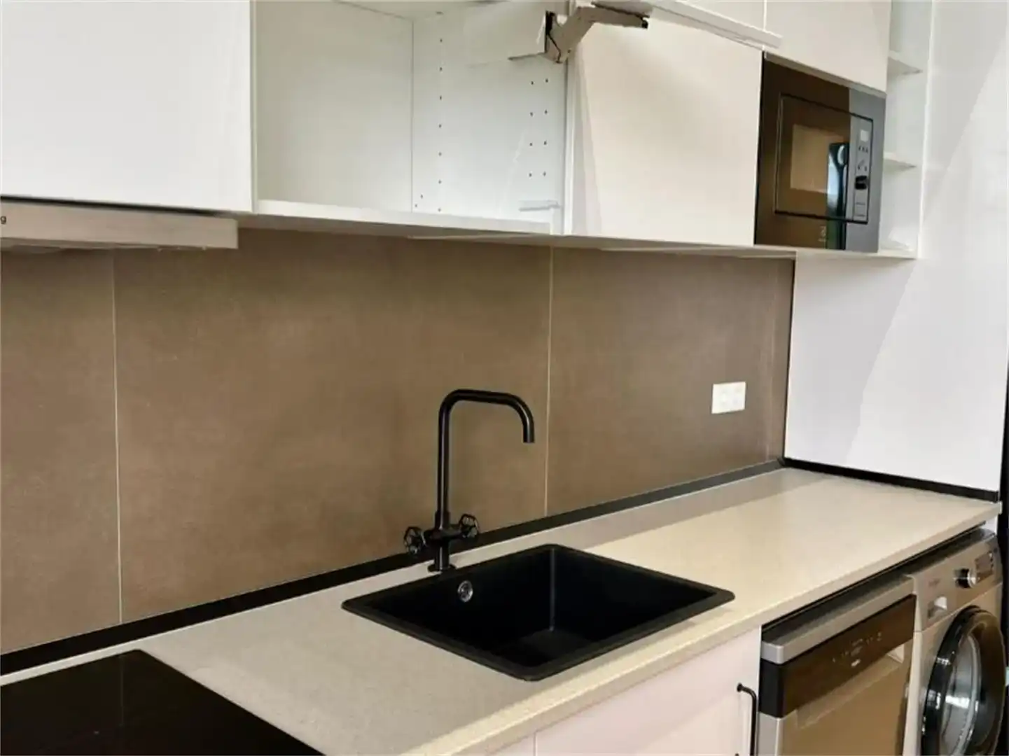 Kitchen of Flat for sale in  Madrid Capital  with Air Conditioner