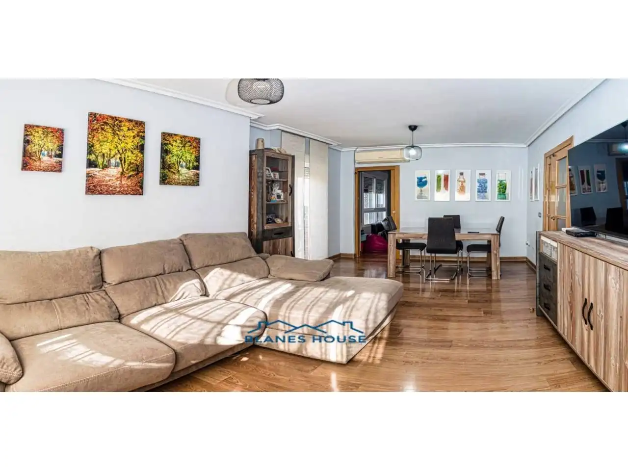 Sala d'estar de Casa adosada en venda en Huércal de Almería amb Aire condicionat, Jardí privat i Moblat