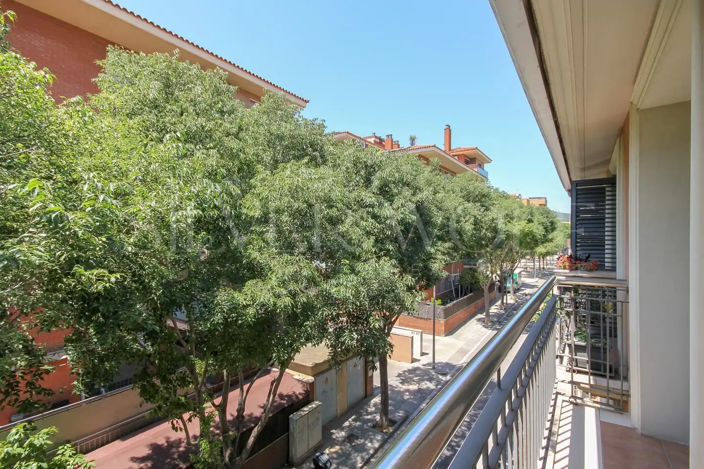 Vista exterior de Casa adosada en venda en Sant Vicenç Dels Horts amb Aire condicionat, Calefacció i Terrassa