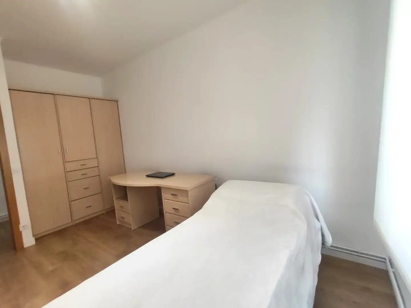 Dormitori de Pis en venda en Girona amb Aire condicionat, Calefacció i Parquet