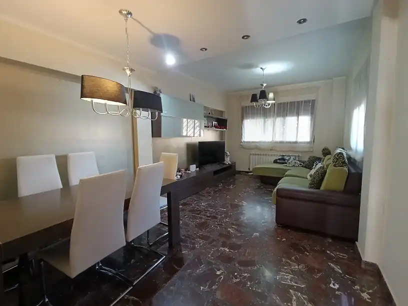 Sala d'estar de Casa adosada en venda en Hellín amb Aire condicionat, Calefacció i Terrassa