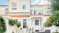 Vista exterior de Casa adosada en venda en Jerez de la Frontera amb Aire condicionat