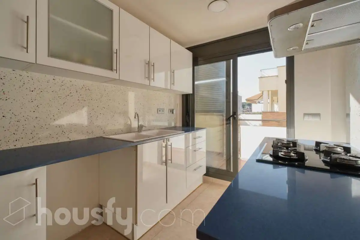Küche von Maisonette zum Verkauf in Roda de Berà mit Klimaanlage, Terrasse und Abstellraum