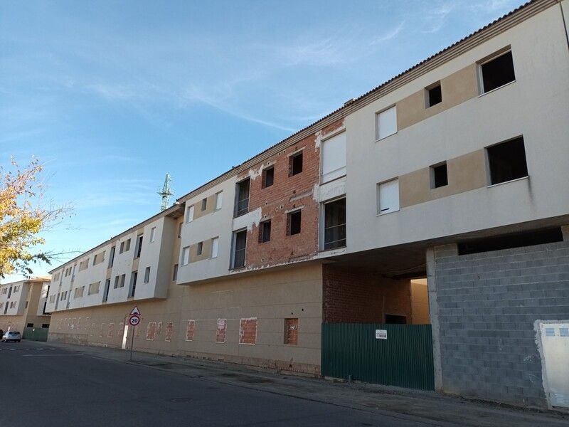 Building for sale in  DELICIAS, 1, Mora