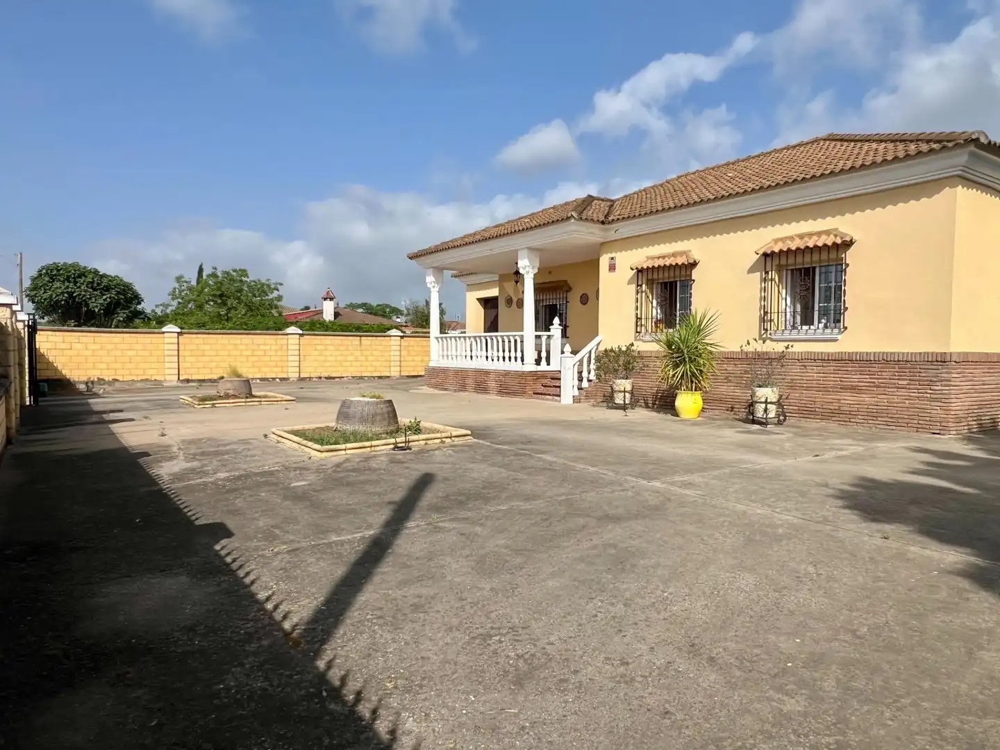 Exterior view of Houses for sale in Córdoba  with Air Conditioner and Swimming Pool