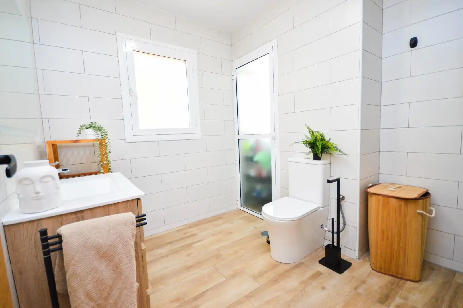Baño de Piso en venta en Almería con Aire acondicionado y Calefacción