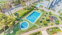 Piscina de Pis en venda en El Campello amb Calefacció, Terrassa i Piscina comunitària