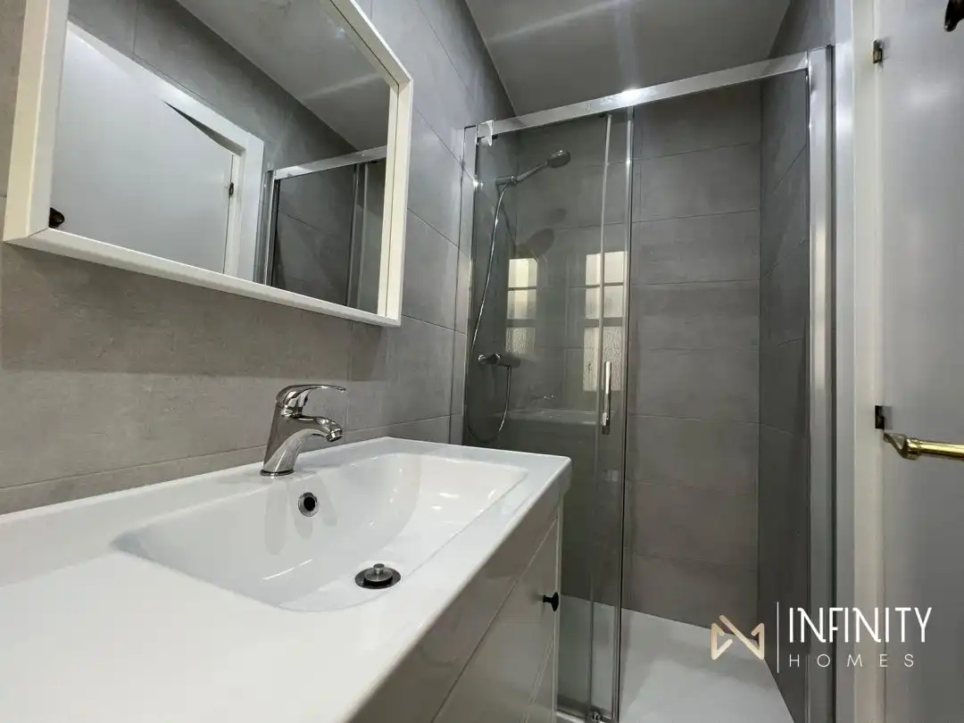 Baño de Piso de alquiler en Bilbao  con Calefacción y Terraza