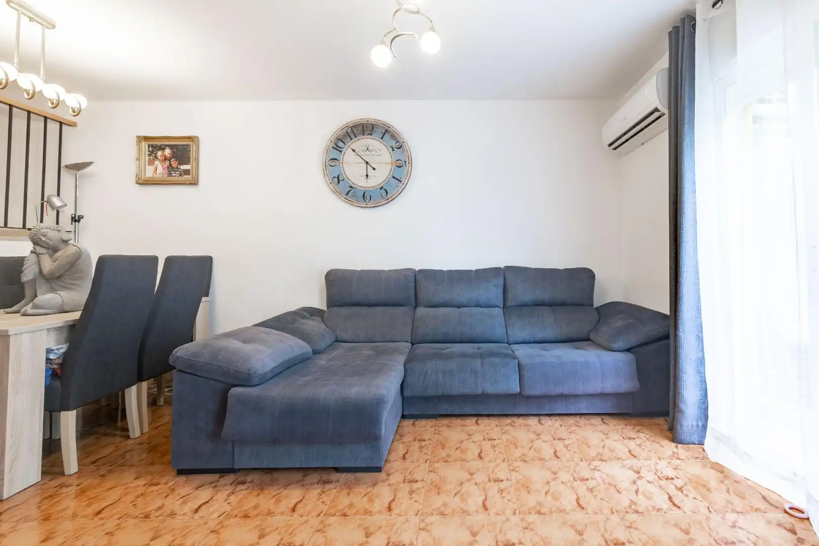 Sala d'estar de Casa adosada en venda en Sagunto / Sagunt