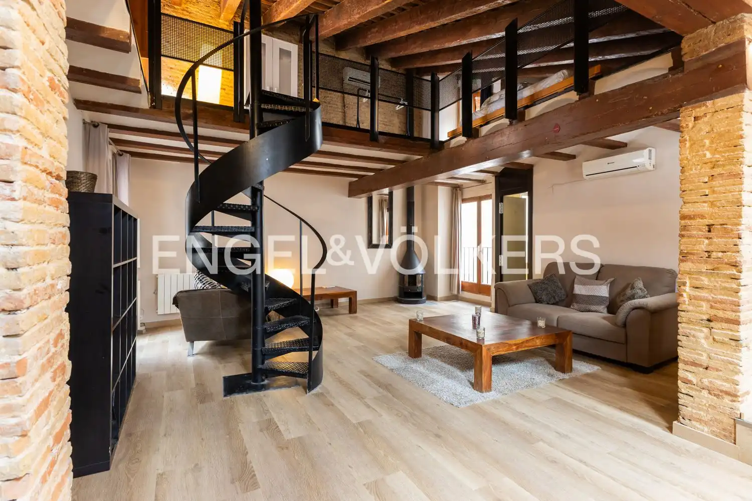 Sala d'estar de Pis en venda en Valencia amb Aire condicionat, Calefacció i Parquet
