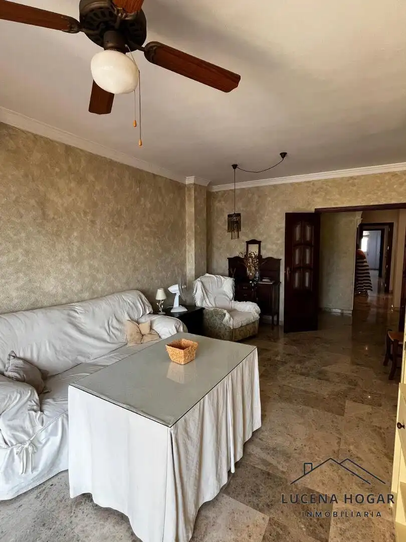 Sala d'estar de Pis en venda en El Valle
