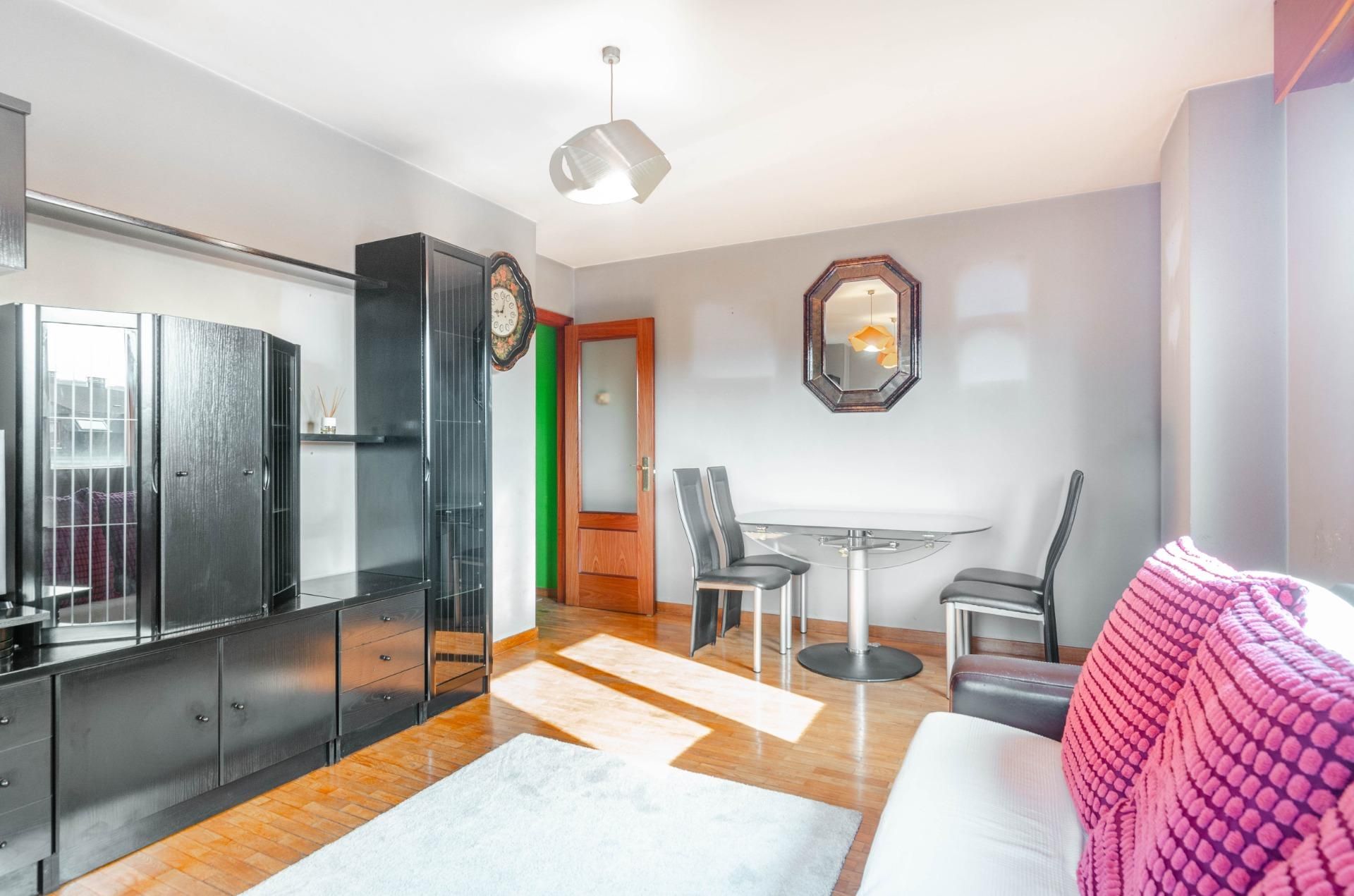 Living room of Flat for sale in Oviedo   with Heating and Private garden