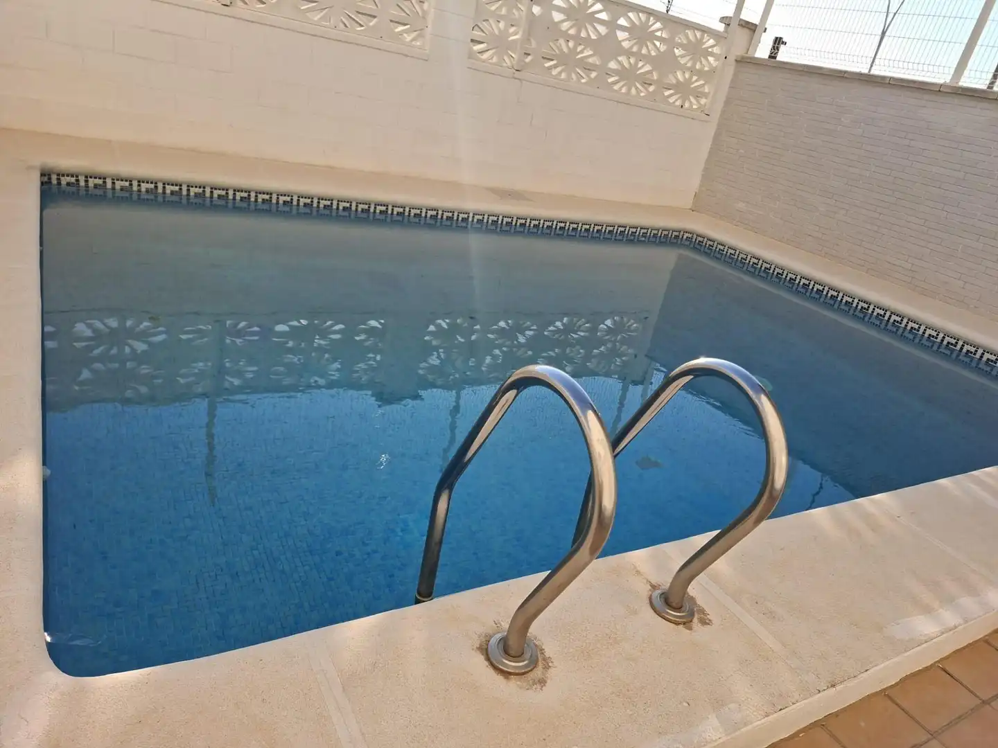 Piscina de Ático en venta en Gandia con Jardín privado, Terraza y Trastero