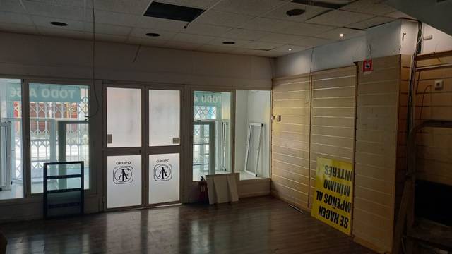 Local comercial en Venta en Juan Sebastian Elcano en El Palo