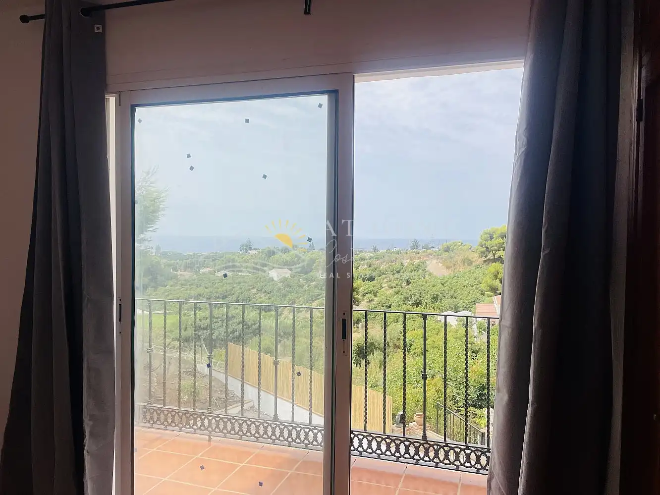 Vista exterior de Casa o chalet de alquiler en Nerja con Terraza, Piscina y Horno