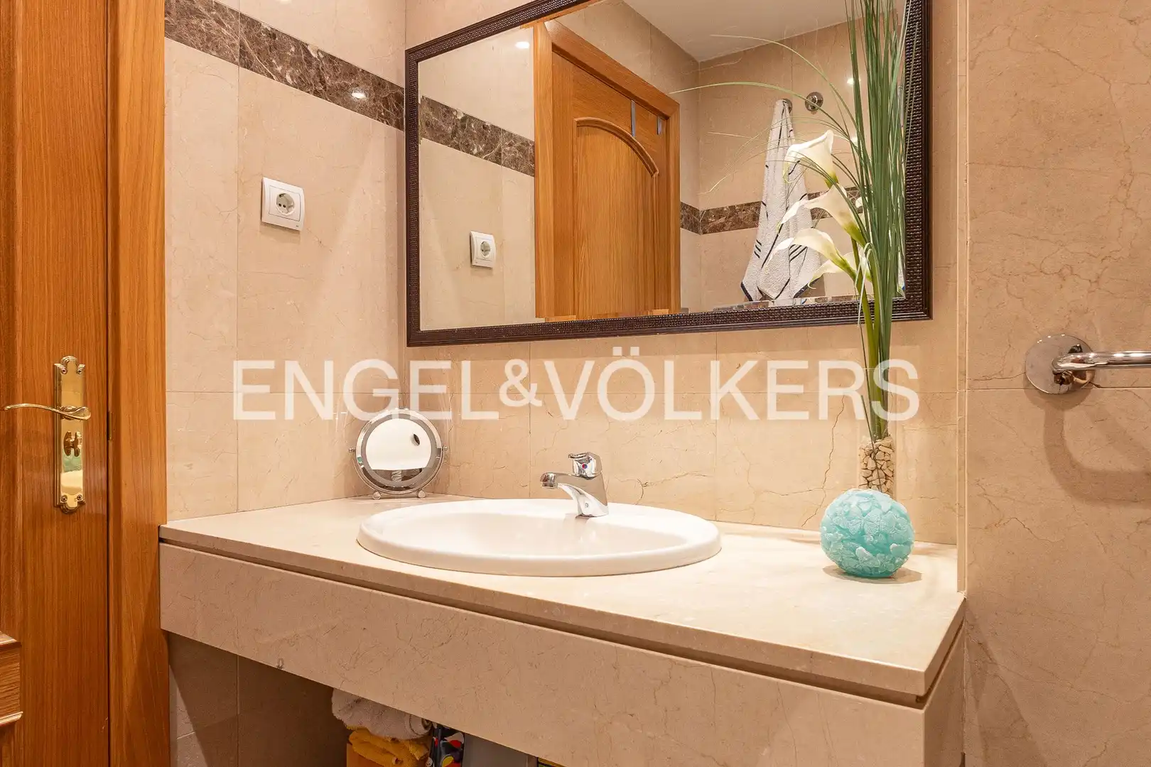 Baño de Dúplex en venta en Majadahonda con Aire acondicionado, Calefacción y Jardín privado