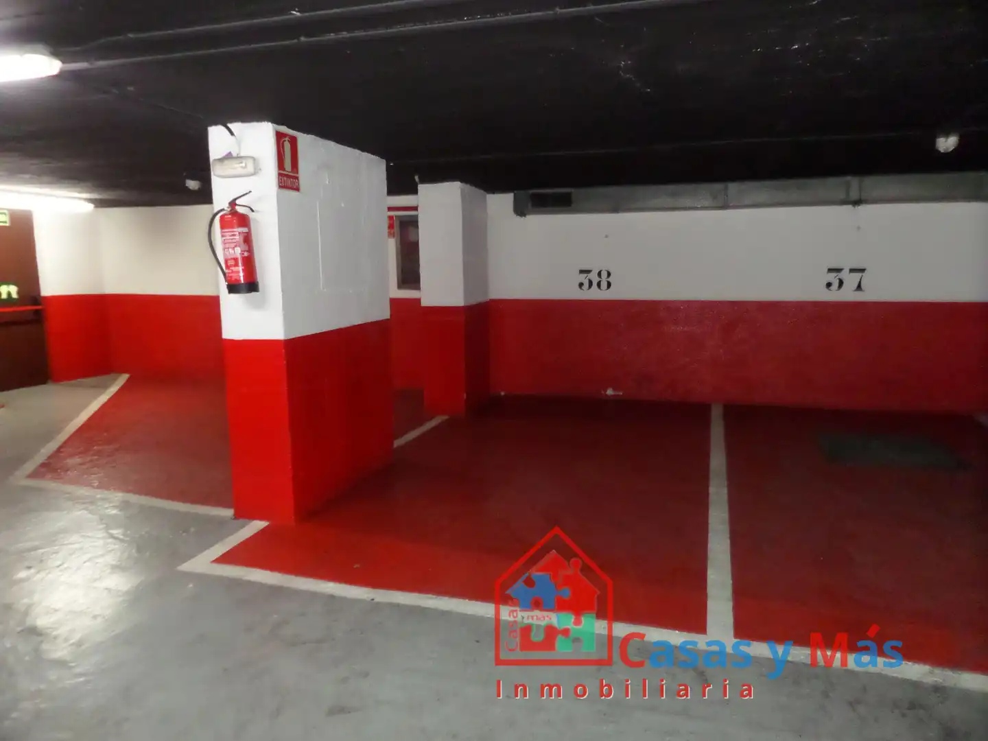 Garage for rent in Calle de Jacometrezo, Sol